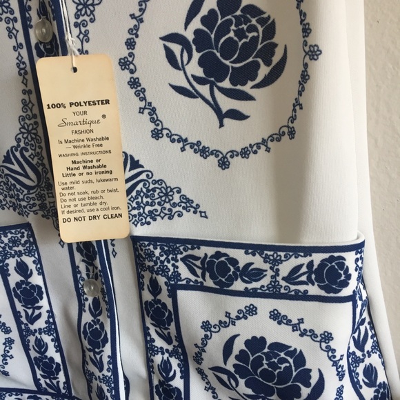 The Porcelain Blouse - Picture 2 of 6